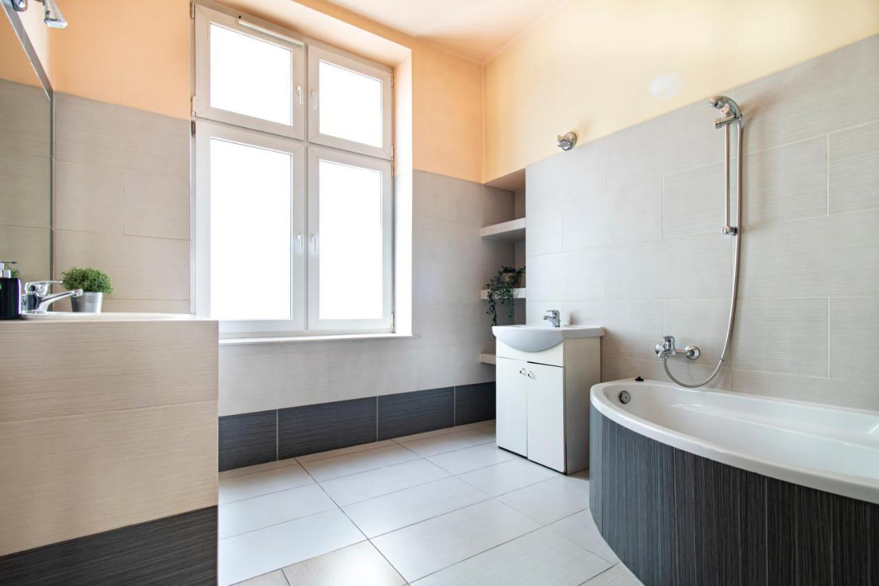 Spacious Apartments Zyblikiewicza Street Krakow Luaran gambar