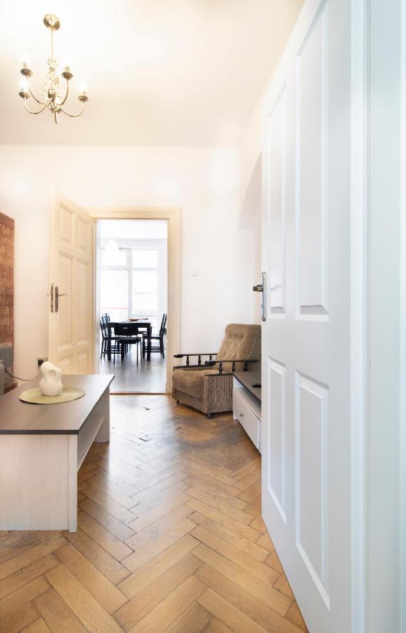Spacious Apartments Zyblikiewicza Street Krakow Luaran gambar